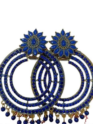 women good quality earring - 18431429 - Standard Image - 2