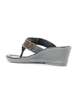 women grey toe separator sandal - 18436586 - Standard Image - 3