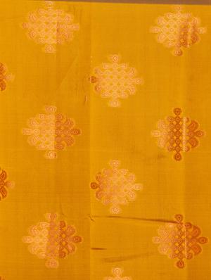 golden zari work woven saree with blouse - 18436725 - Standard Image - 4