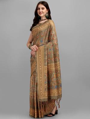floral printed saree with blouse - 18437207 - Standard Image - 3