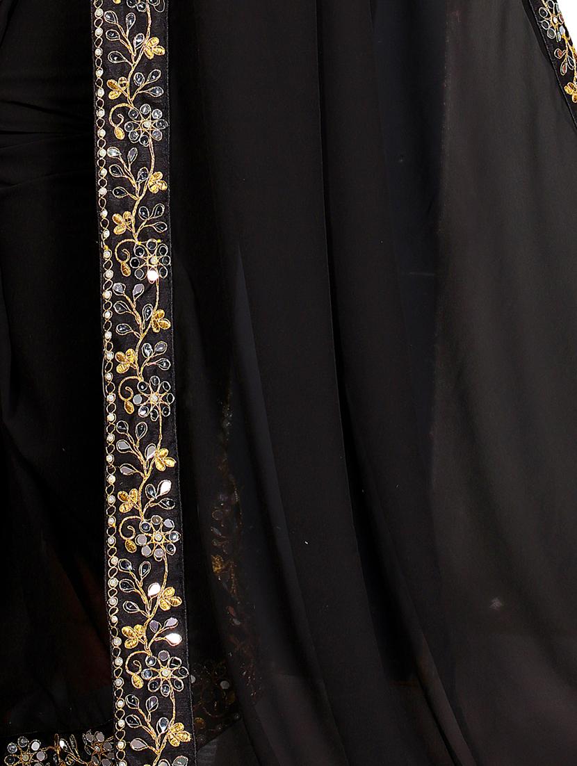 plain lace bordered saree with blouse - 18437249 - Zoom Image - 5