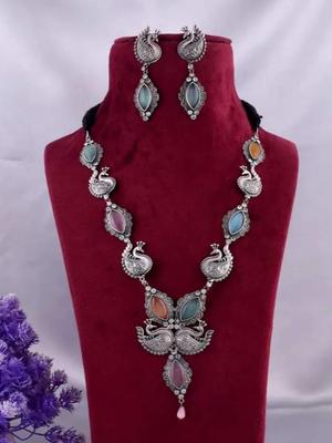 women necklace earring set - 18437640 - Standard Image - 2