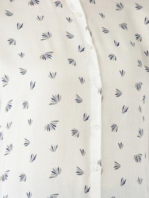 three quarter sleeved printed regular shirt - 18437906 - Standard Image - 5