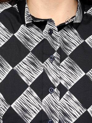 short sleeved checkered shirt - 18438262 - Standard Image - 5