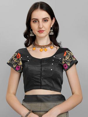 contrast bordered printed saree with blouse - 18439144 - Standard Image - 3