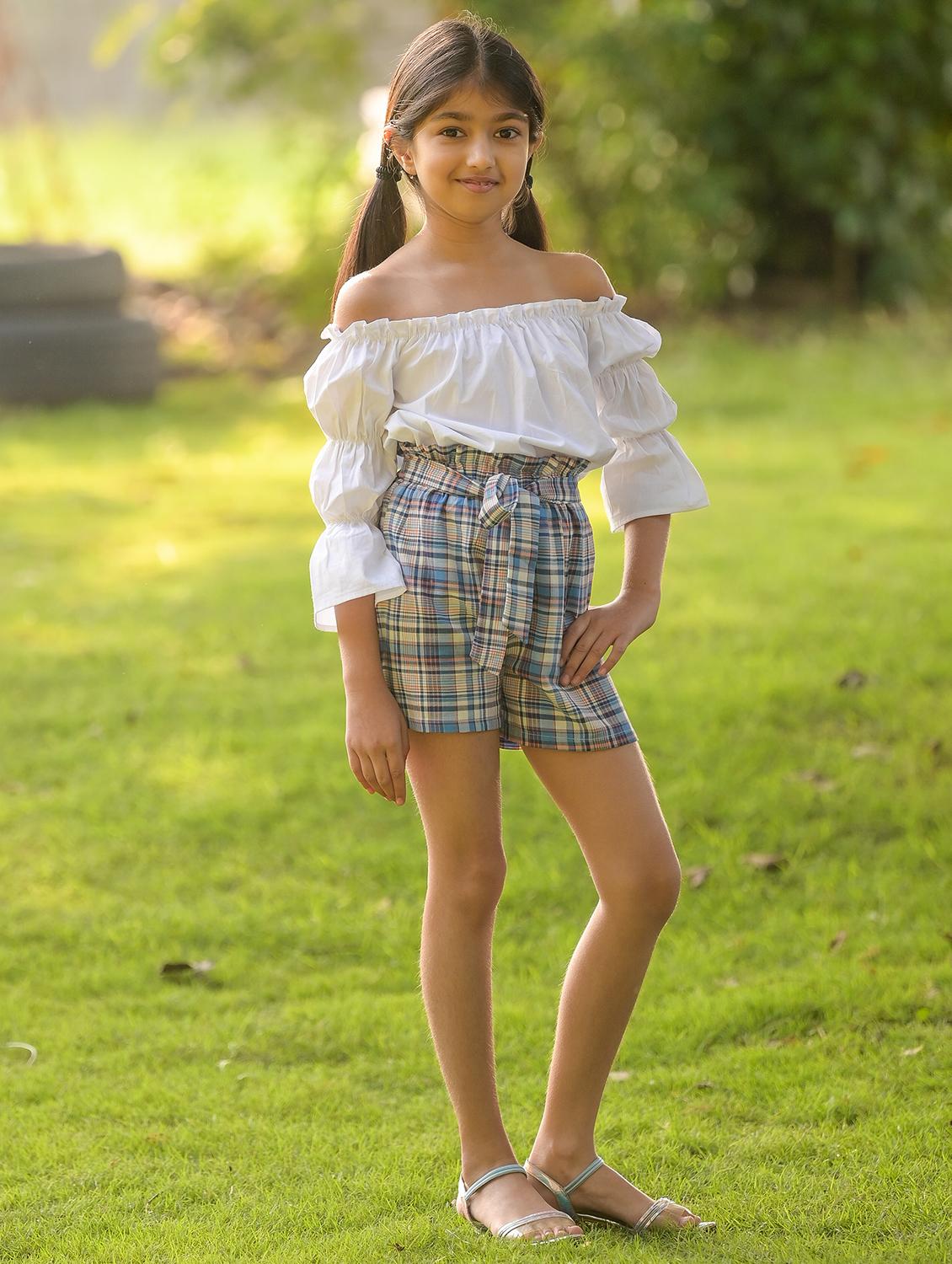 girls solid top with checkered shorts set - 18439327 - Zoom Image - 1