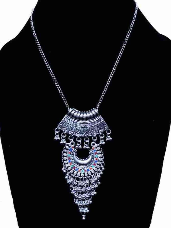 women stylish necklace - 18440806 - Zoom Image - 2