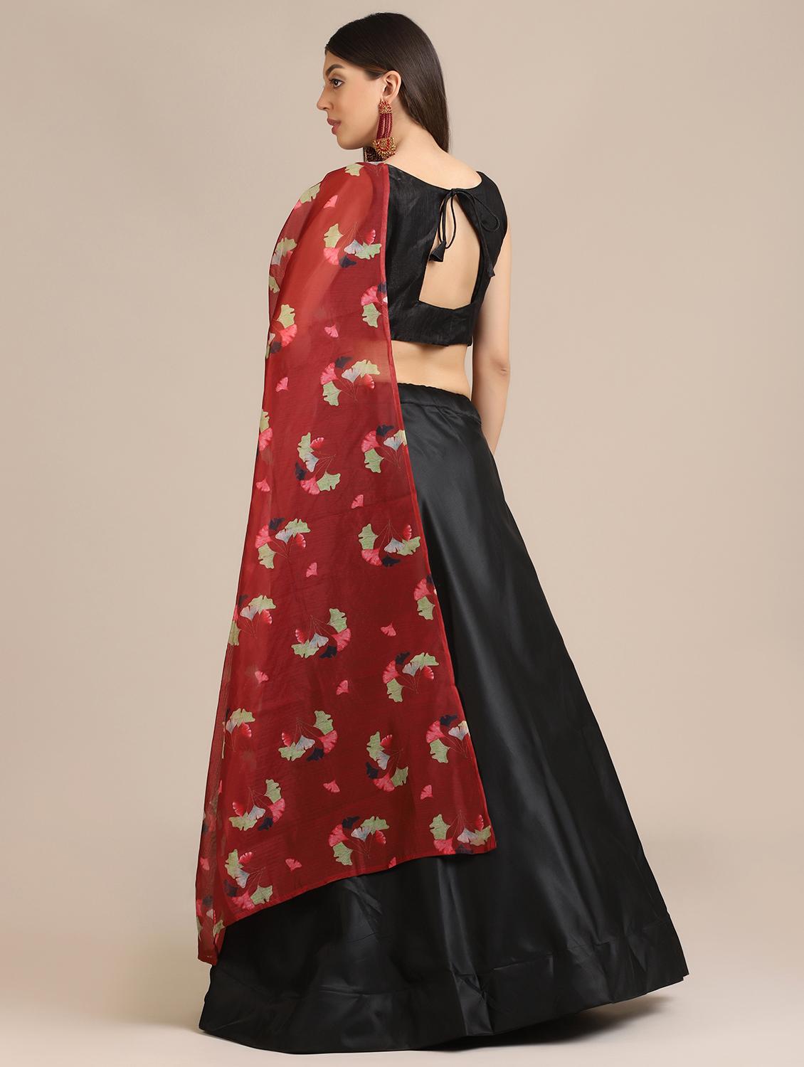 solid flared lehenga with dupatta - 18447995 - Zoom Image - 3