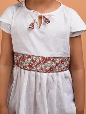 girls white solid pleated frock - 18448916 - Standard Image - 5