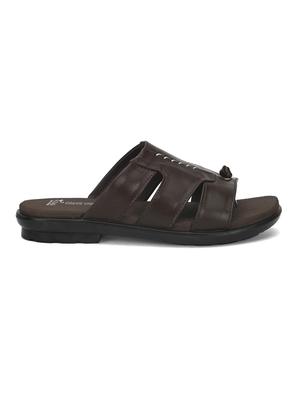 t.das stylish slip on slippers - 18457199 - Standard Image - 4
