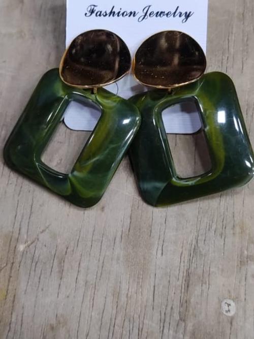 women stylish earring - 18458780 - Very Small Image - 1