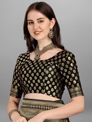 jacquard work maheshwari saree with blouse - 18462105 - Standard Image - 3