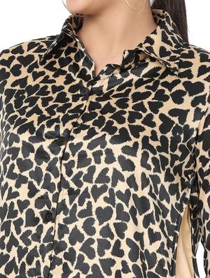 curved hem printed shirt - 18463238 - Standard Image - 5