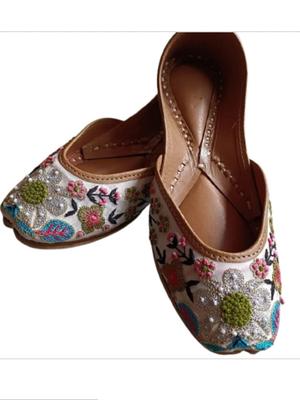 women stylish jutis - 18463507 - Standard Image - 2