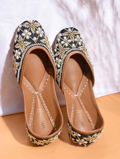 women black slip on jutis & mojari - 18463587 - Standard Image - 1