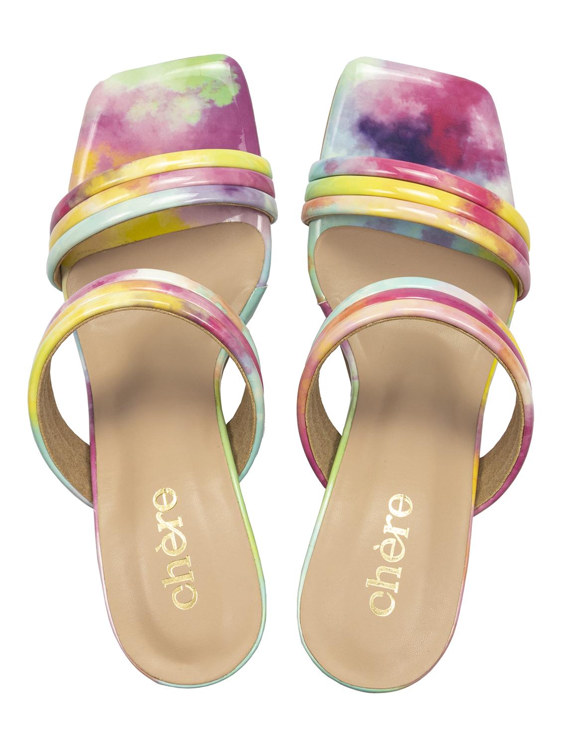 women printed slip on sandal - 18465914 - Zoom Image - 4