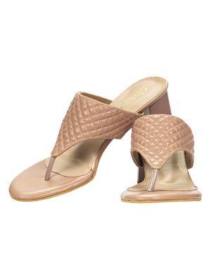 solid toe separator sandal - 18465917 - Standard Image - 3