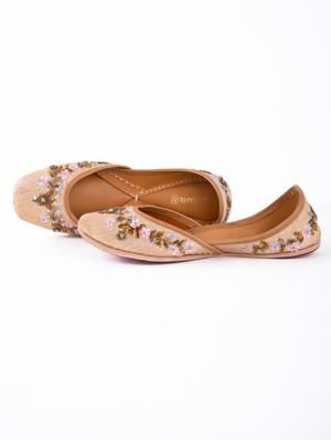 women embroidered slip on jutti - 18468749 - Standard Image - 3