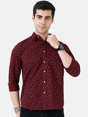 casual shirt, has a spread collar, - 18471431 - Standard Image - 2