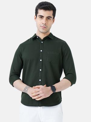 casual shirt, has a spread collar, - 18471444 - Standard Image - 2