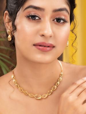 gold plated ad studded oval shaped handcrafted necklace set - 18480166 - Standard Image - 5