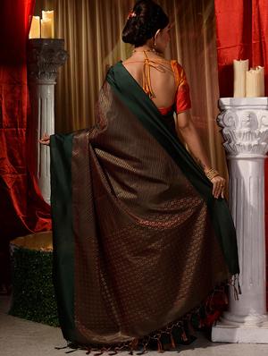 self design woven saree with blouse - 18499190 - Standard Image - 2