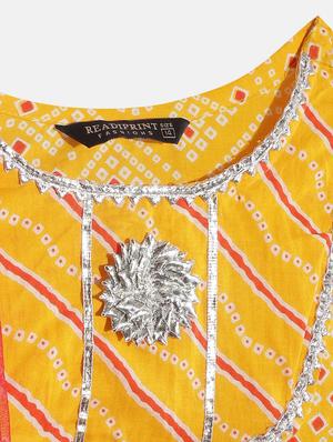 girls yellow bandhani lehenga choli set - 18502388 - Standard Image - 4
