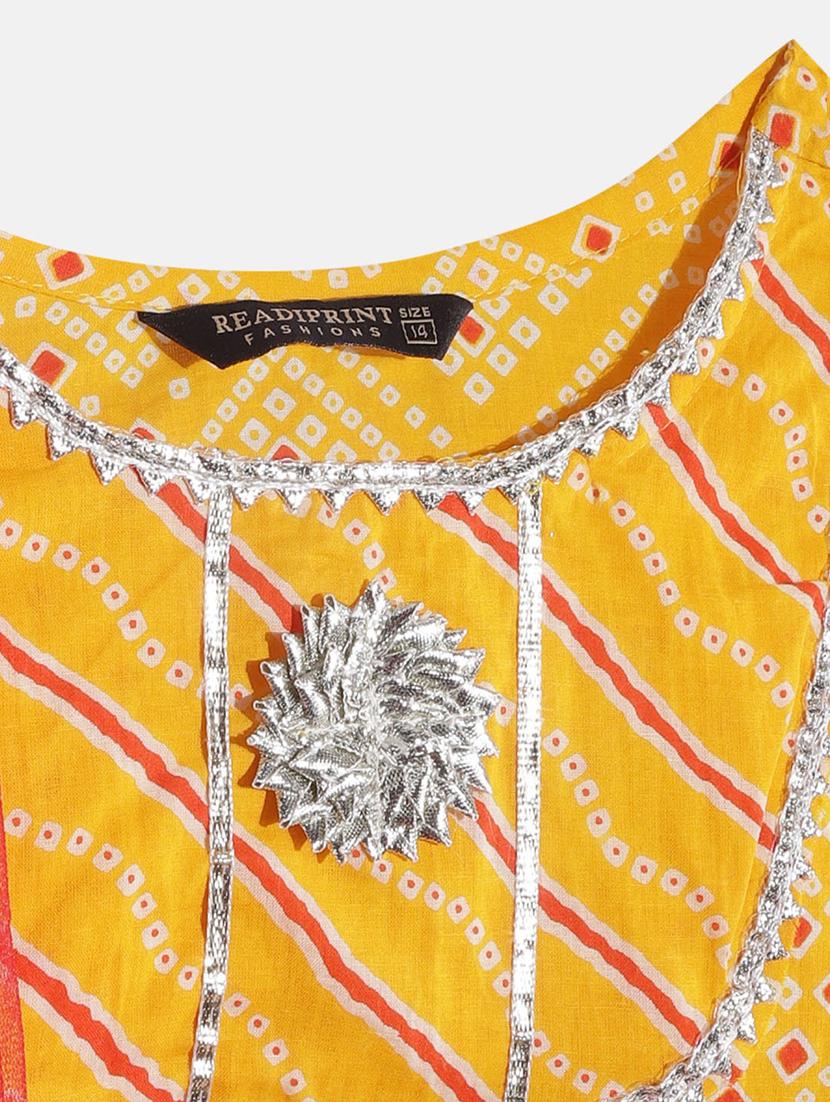 girls yellow bandhani lehenga choli set - 18502388 - Zoom Image - 4