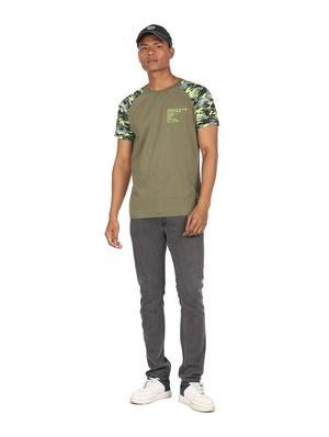 olive green color-blocked t-shirt - 18509303 - Standard Image - 3
