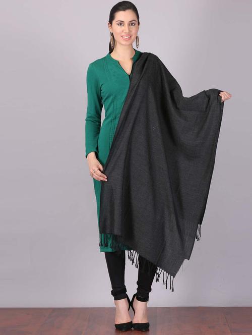 black solid shawl - 18510670 - Standard Image - 1