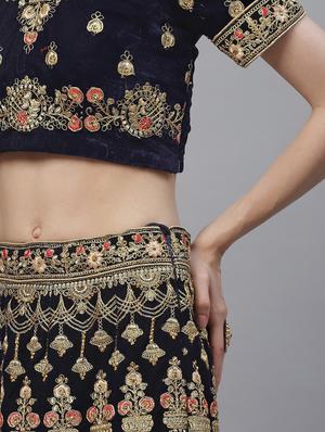 lehenga choli and dupatta with embroidery work - 18518624 - Standard Image - 4