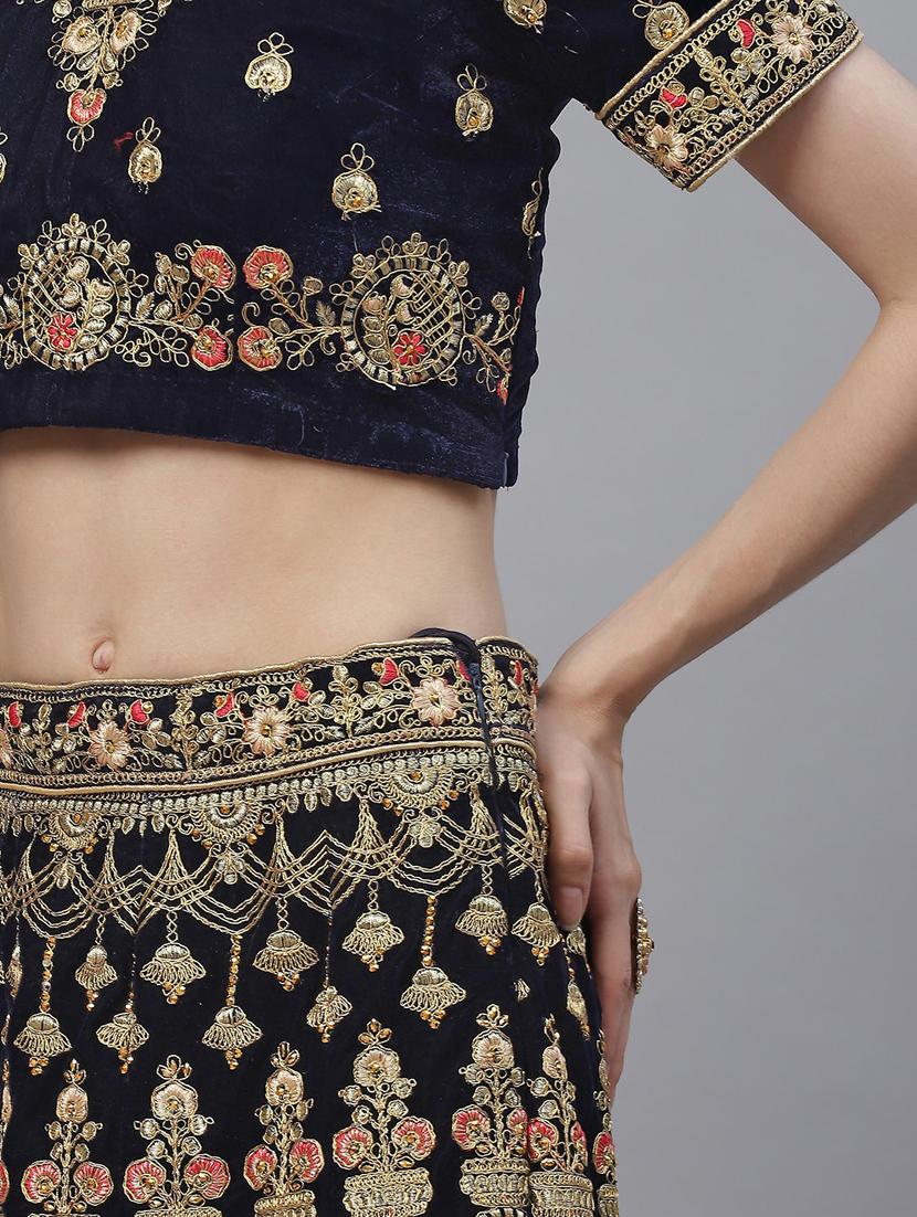 lehenga choli and dupatta with embroidery work - 18518624 - Zoom Image - 4