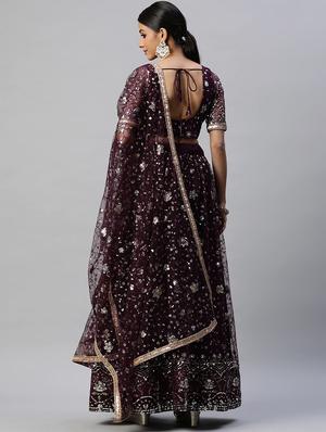 lehenga and choli with embroidery, sequence, zari work and dupatta - 18519640 - Standard Image - 3