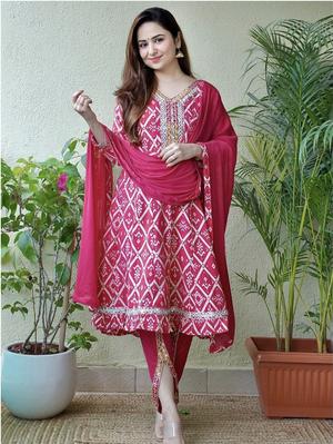 women printed suit with dupatta - 18528288 - Standard Image - 2