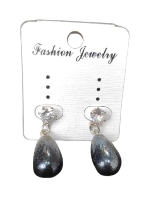 women stylish earring - 18531745 - Standard Image - 1