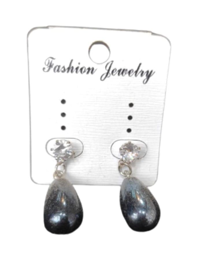 women stylish earring - 18531745 - Zoom Image - 2