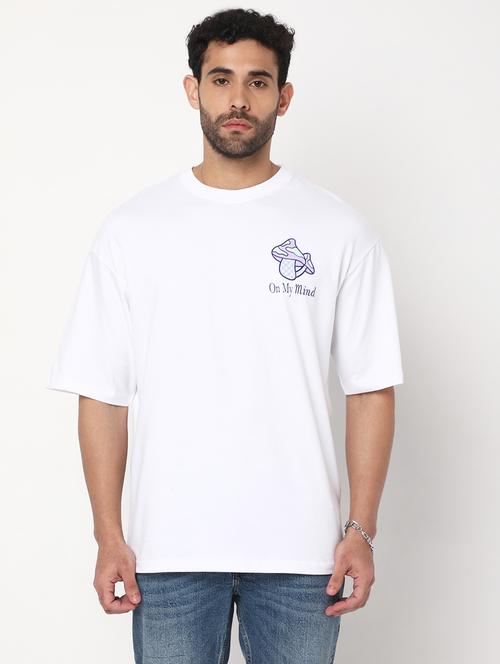 white back print t-shirt - 18578612 - Standard Image - 1