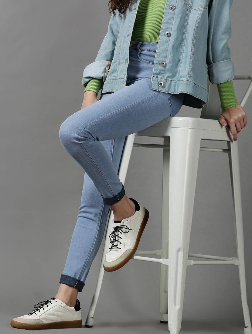 mid rise denim jean - 18590993 - Zoom Image - 3