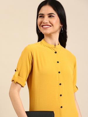 yellow solid front slit kurta - 18591120 - Standard Image - 4