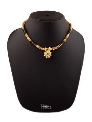 black and golden mani necklace - 18595542 - Standard Image - 4