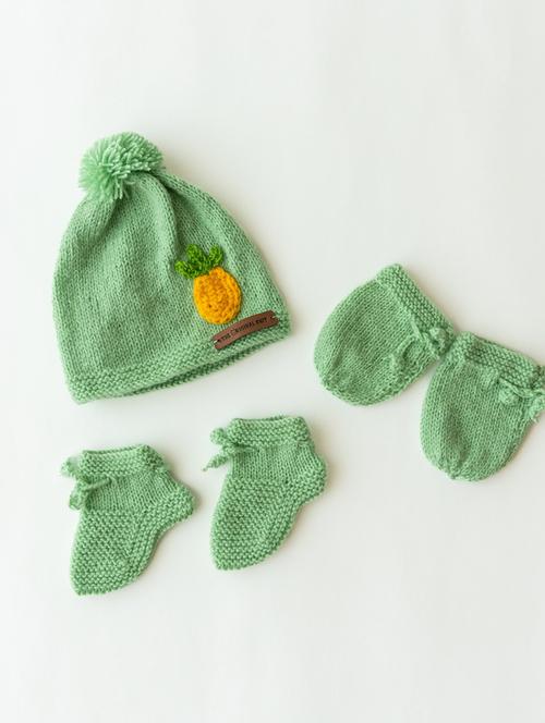 boys self design hat, gloves and shoes combo set - 18602224 - Very Small Image - 1