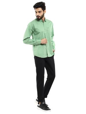 green solid casual shirt - 18622581 - Standard Image - 5