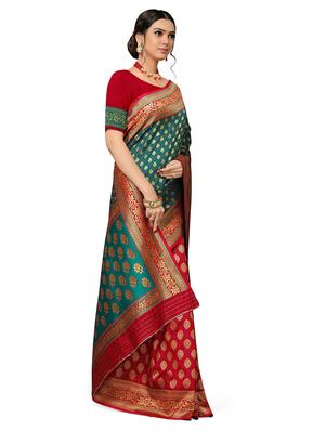 golden self design jacquard work saree with blouse - 18629481 - Standard Image - 3