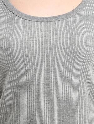 grey solid thermal wear set - 18645164 - Standard Image - 5