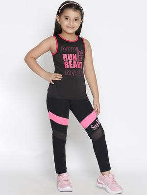 girl printed round neck sleeveless top - 18649474 - Standard Image - 4