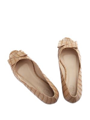 beige kitten heels - 50982 - Standard Image - 4