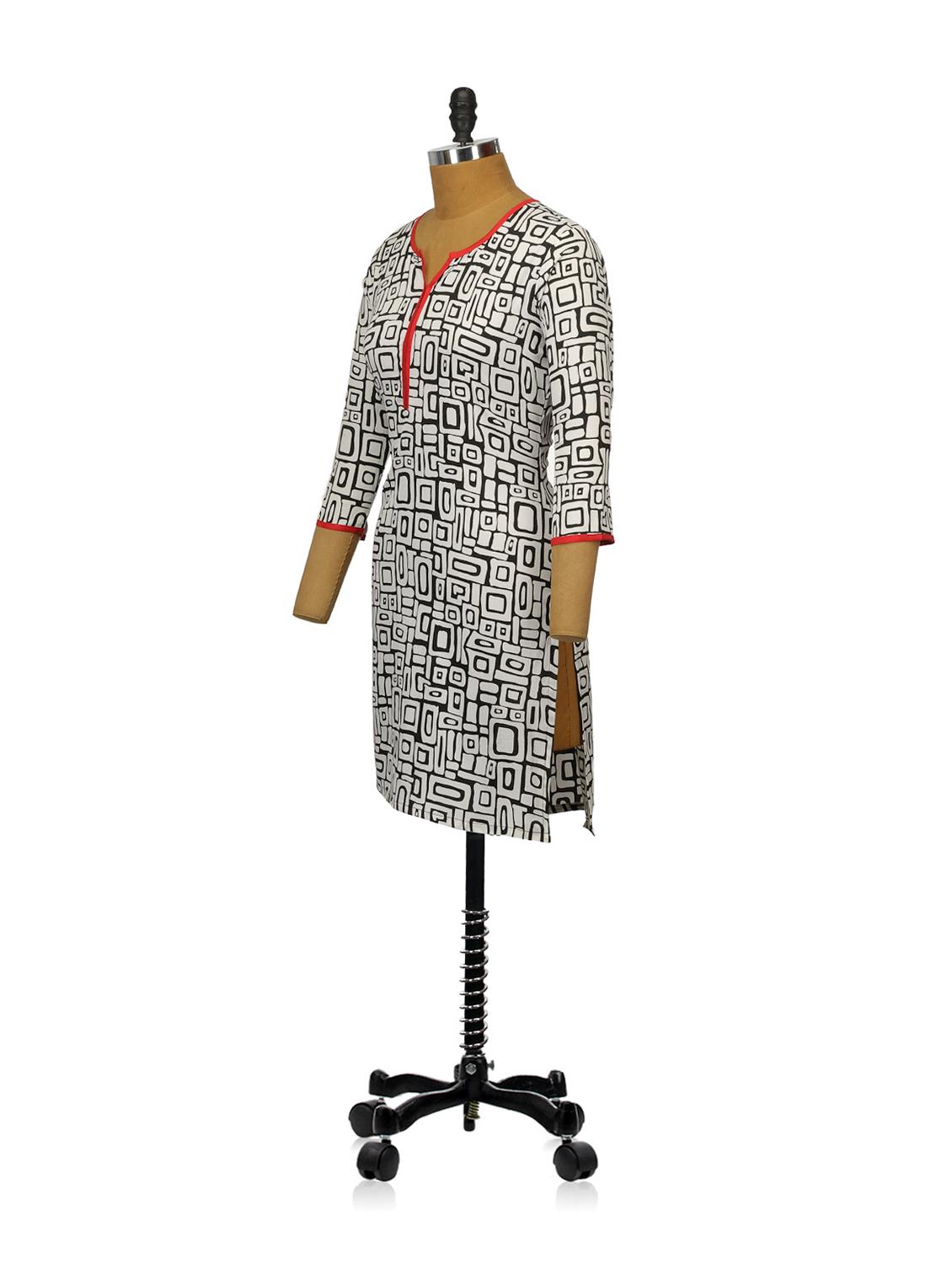 white cotton straight kurta - 63567 - Zoom Image - 2