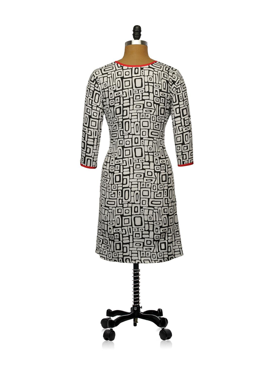 white cotton straight kurta - 63567 - Zoom Image - 3