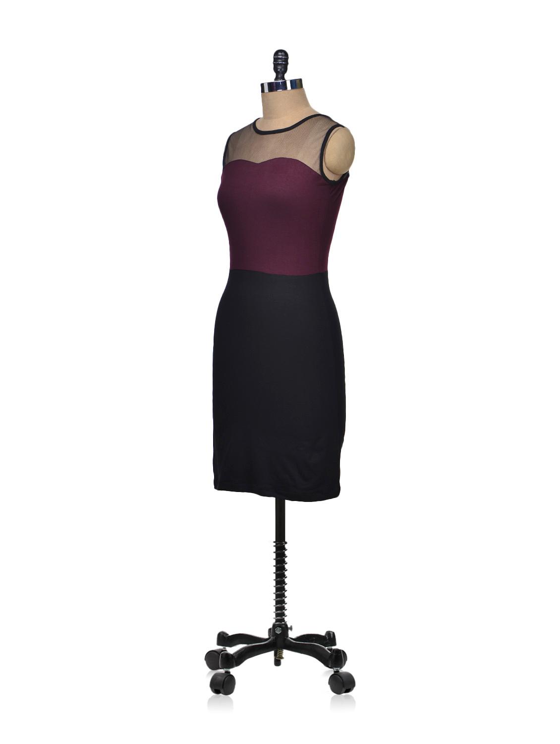 contrast detail sheath dress - 68957 - Zoom Image - 2