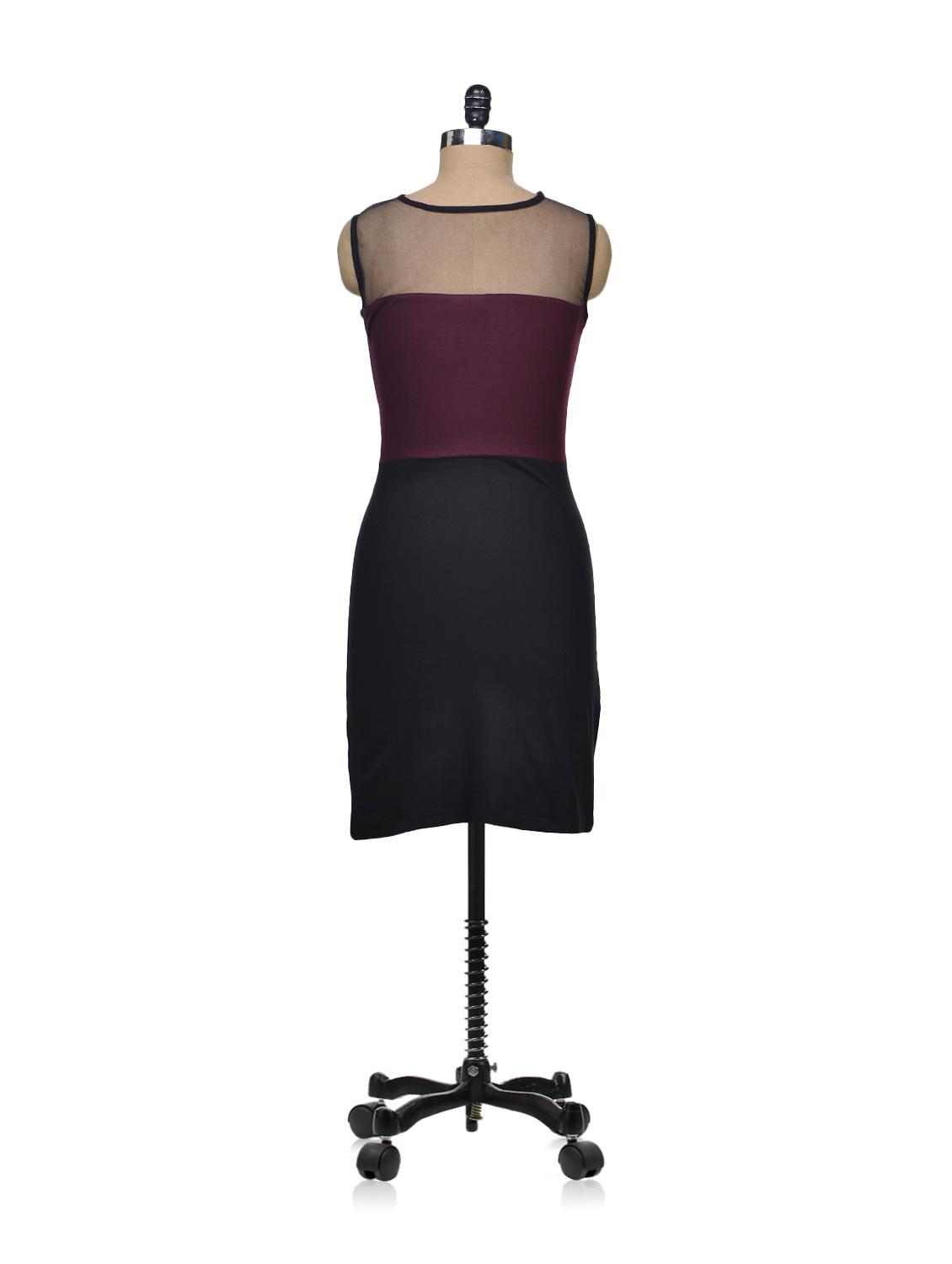 contrast detail sheath dress - 68957 - Zoom Image - 3